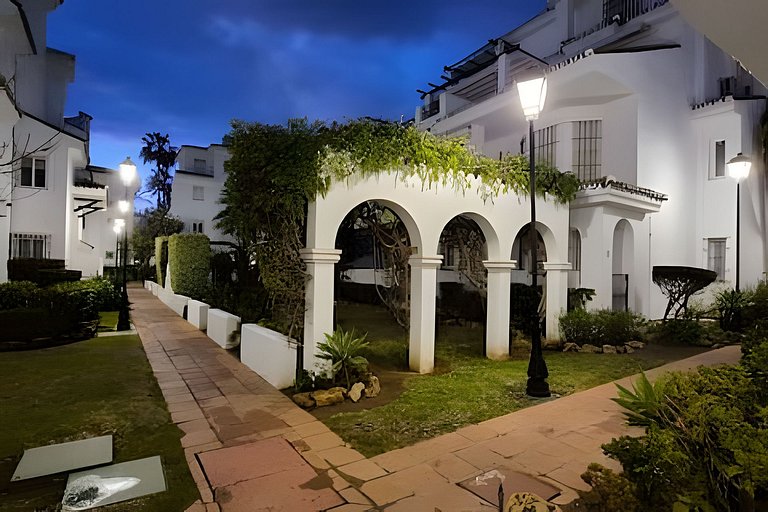 Duplex 2 dormitorios Marbella. Jacuzzi privado