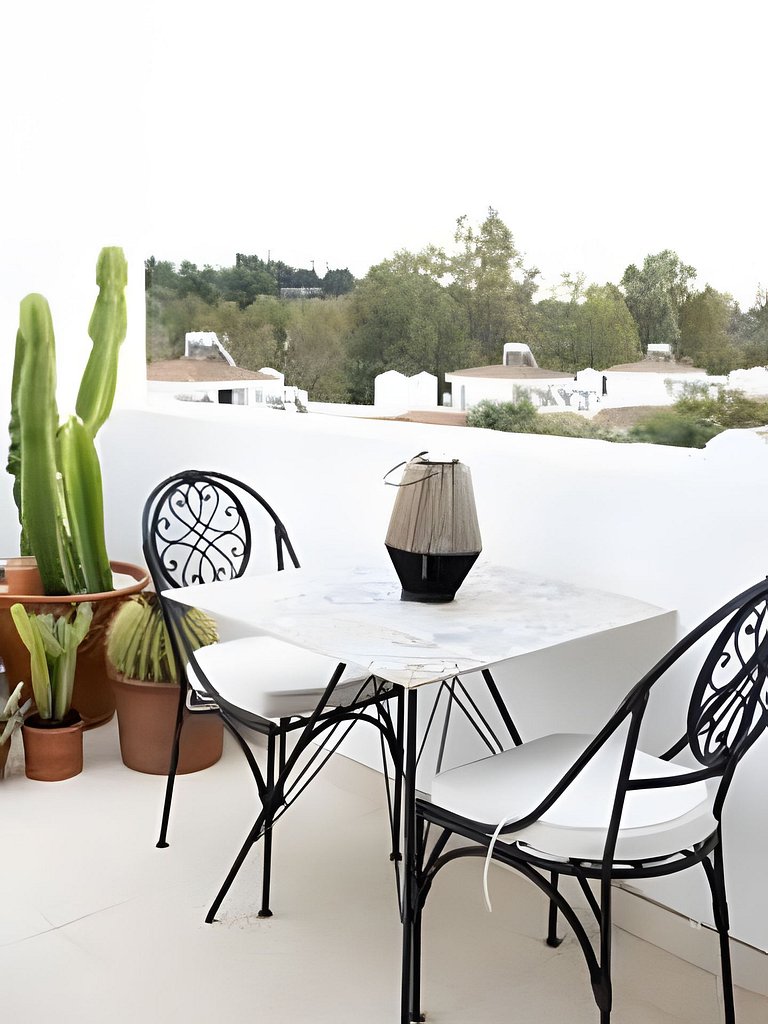 Two-bedroom duplex in Marbella with a private jacuzzi