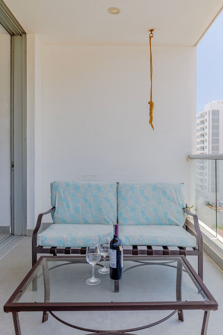 2 Dormitorios, terraza y vista al mar Caribe