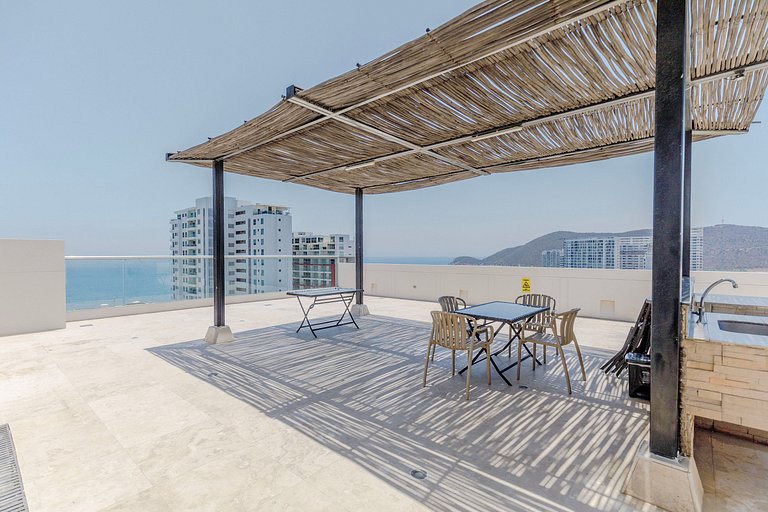 2 Dormitorios, terraza y vista al mar Caribe