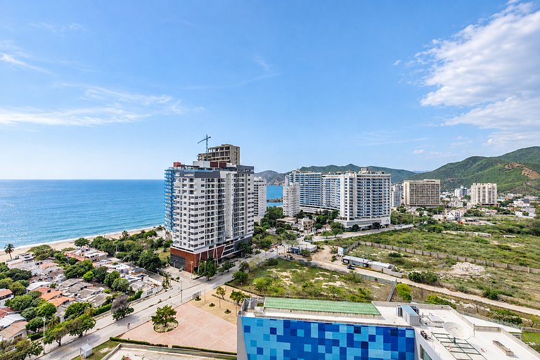 3 Bedrooms and views. Salguero Beach with Pool