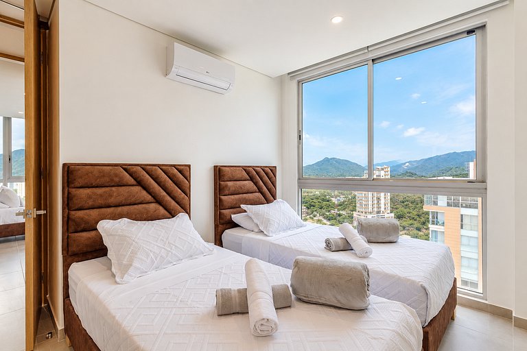 3 quartos e vistas. Praia Salguero com piscina