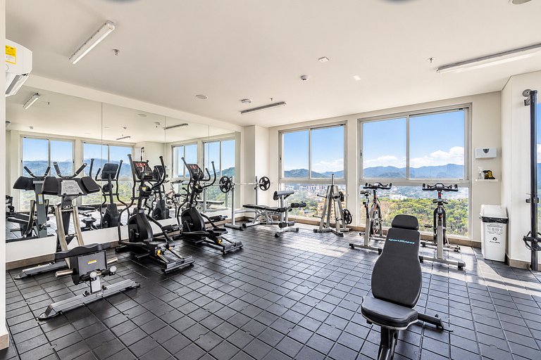 3 Bedrooms and views. Salguero Beach with Pool